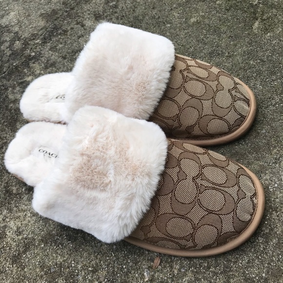 Coach fluffy slippers Clearance